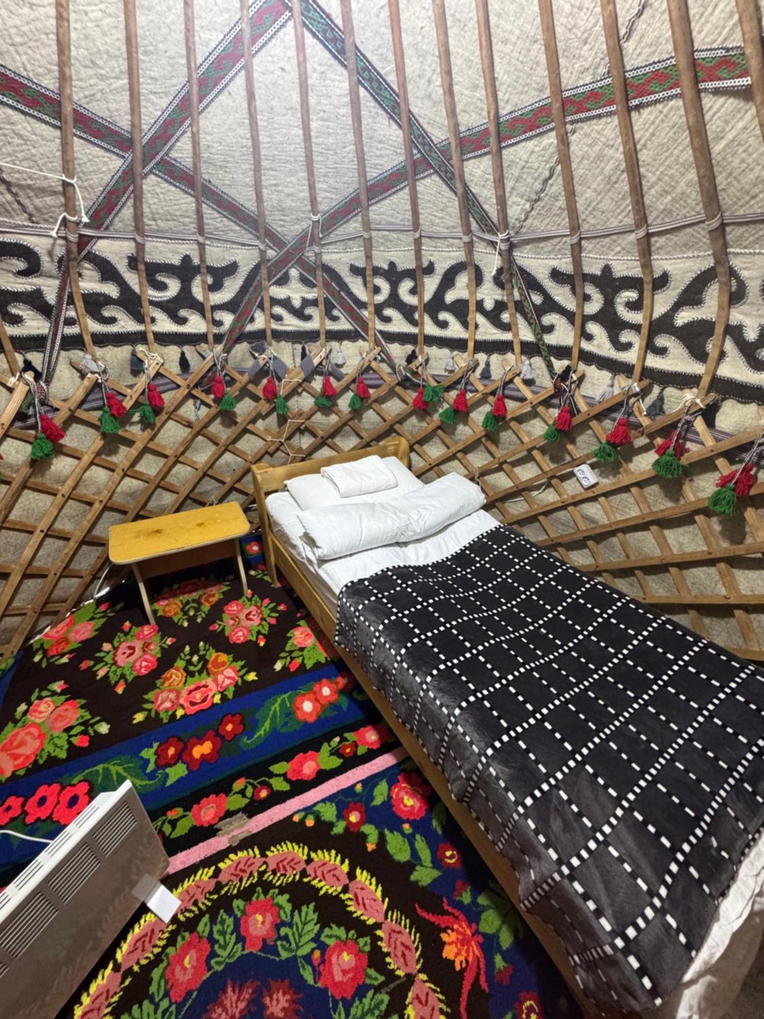 מלון Bokonbayevo Bosogo Yurt Camp מראה חיצוני תמונה