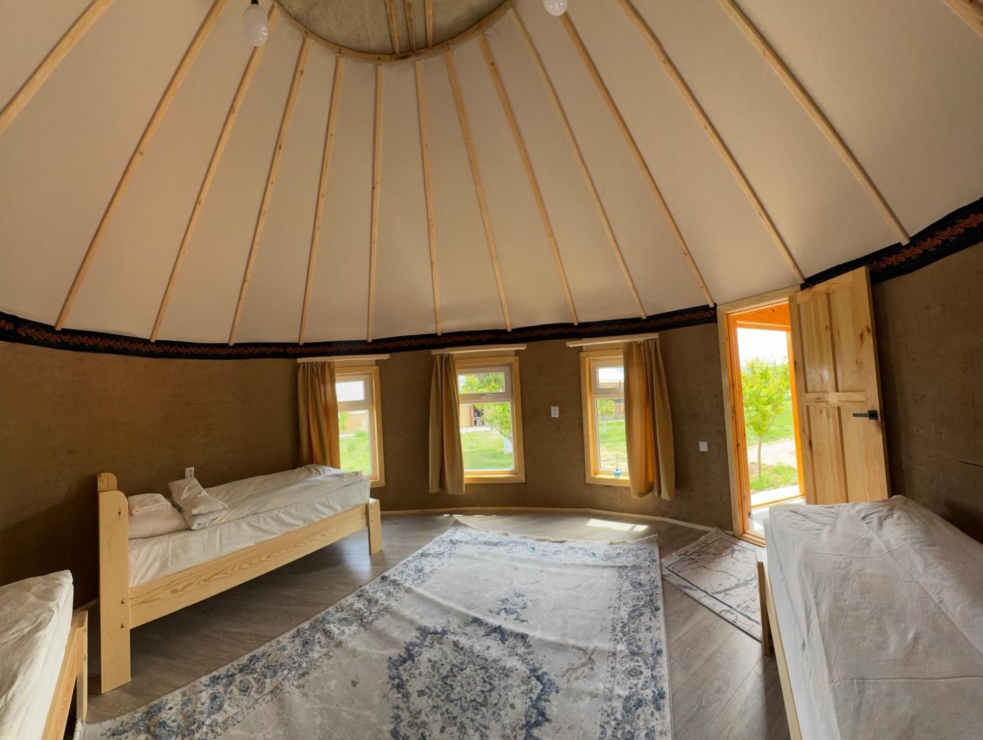 מלון Bokonbayevo Bosogo Yurt Camp מראה חיצוני תמונה